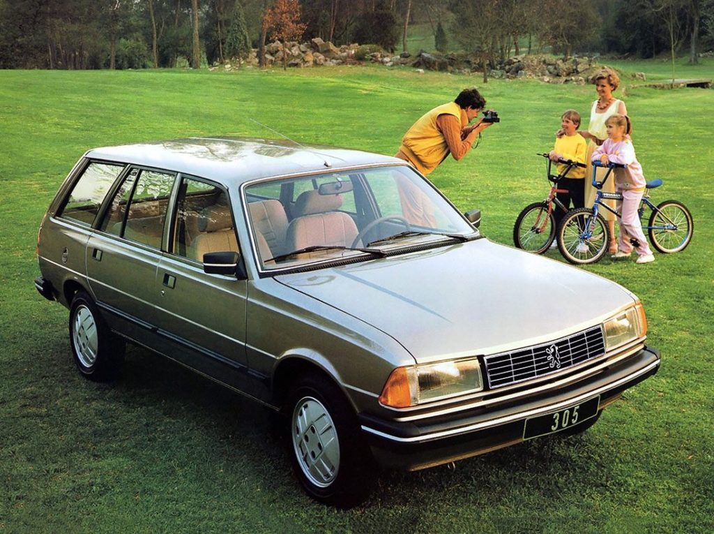 PEUGEOT 305 - Un lion sans les crocs ?