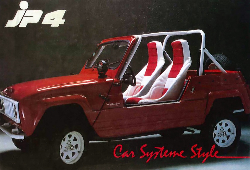 CAR SYSTEME JP4 - La R4 en tenue de plage.