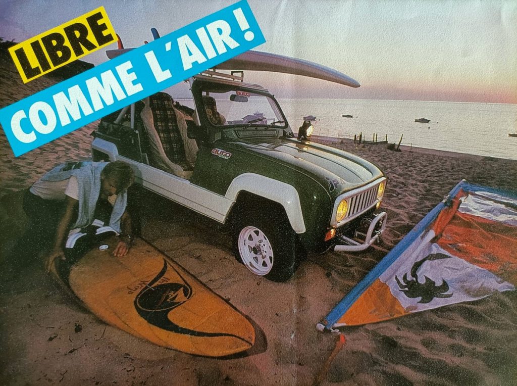 CAR SYSTEME JP4 - La R4 en tenue de plage.