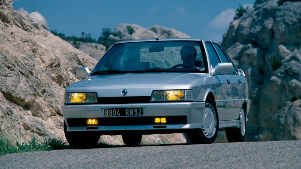 RENAULT 21 TURBO - La chasse aux allemandes.