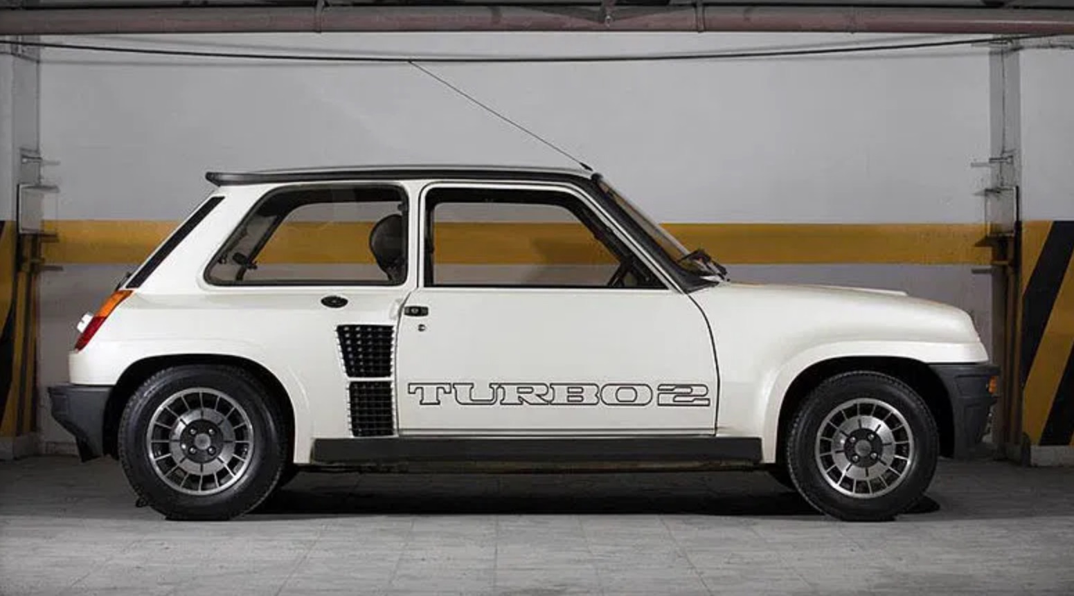 RENAULT 5 TURBO - La vraie supercar.