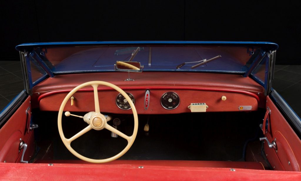 PANHARD DYNA JUNIOR - Roadster populaire à la française.