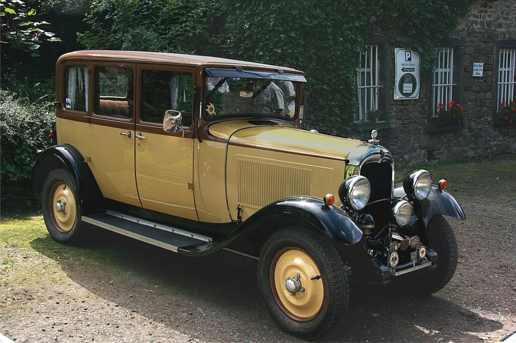 CITROËN C6 (1928 – 1932) - Le premier six cylindres des chevrons.