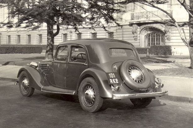 DELAGE DI 12 et D6-60 - L'alliance de la carpe et du lapin.